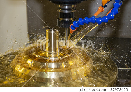 The CNC milling machine cutting the shell mold parts with oil coolant method. The CNC milling machine cutting the shell mold parts with oil coolant method. 87978403