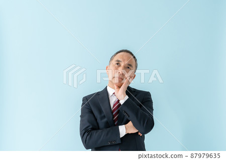 Businessman thinking senior front 87979635