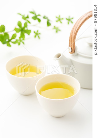 Green Tea  87981814