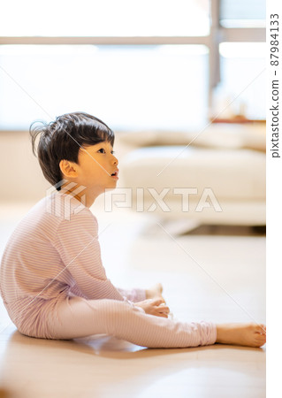 Parenting Child Lifestyle Expression Posture 87984133
