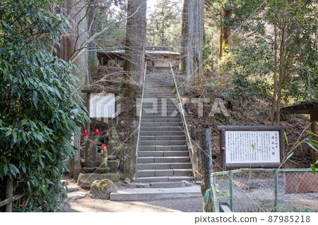 群馬縣東吾妻町箱島不動尊的石階 群馬縣東吾妻町箱島不動尊的石階 87985218