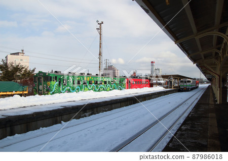 冬季花崎線 Kiha 54 + Kiha 40(釧路站) 冬季花崎線 Kiha 54 + Kiha 40(釧路站) 87986018