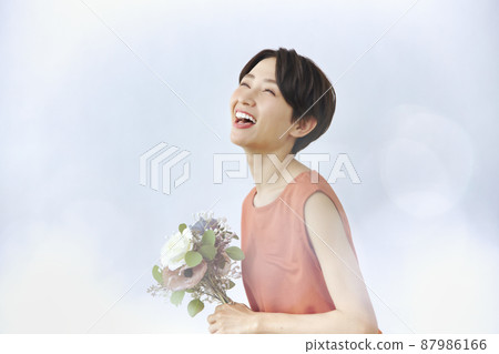 女性的美麗與一束 87986166