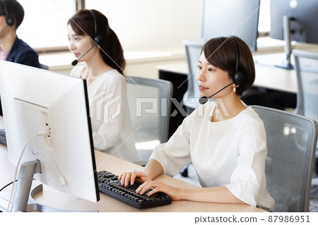 People working in call centers People working in call centers 87986951
