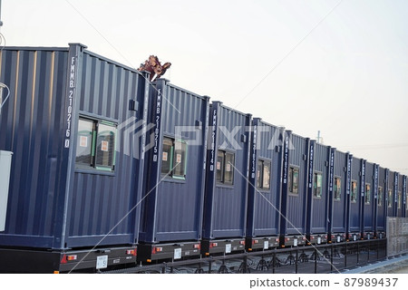 Installation of container accommodation 87989437