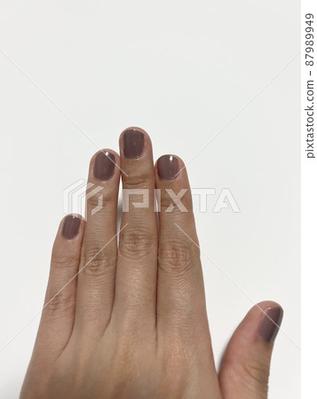 Self-nail image 87989949