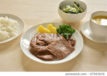 烤肉 烤肉 87993639