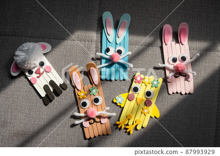 Easy crafts for kids, diy creative idea. Creative DIY for kids. Easy crafts for kids, diy creative idea. Creative DIY for kids. 87993929