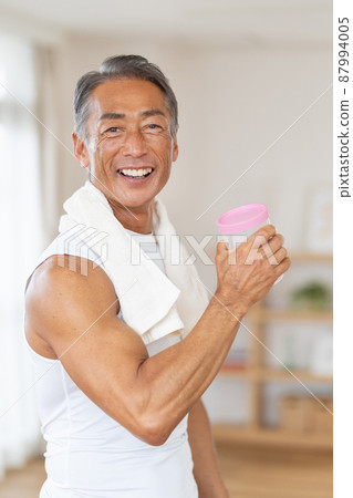 肌肉訓練健美運動員前輩 87994005