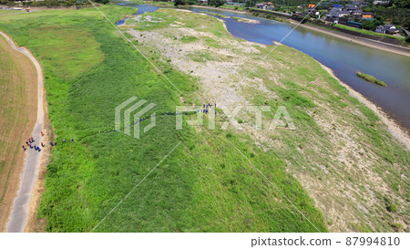 火災和警察尋找失踪人員的活動 87994810