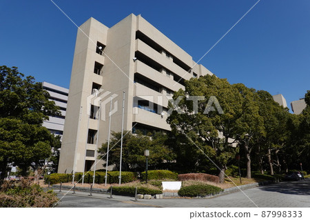 Yokohama City University School of Medicine Yokohama City University School of Medicine 87998333