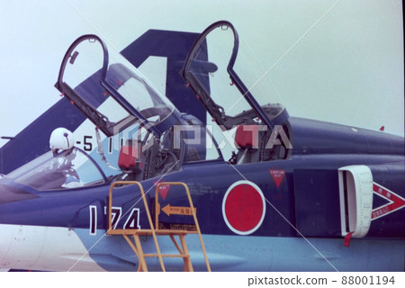 T-2 Blue Impulse first exhibition flight T-2 Blue Impulse first exhibition flight 88001194