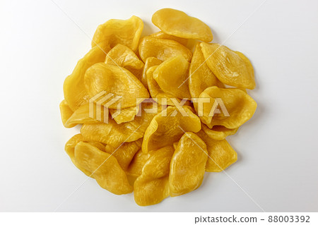 在白色背景上的土豆 sujebi 在白色背景上的土豆 sujebi 88003392