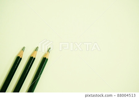 Study, study, school, cram school, pencil and white background with copy space 88004513