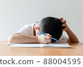 孩子學習時撓頭 88004595