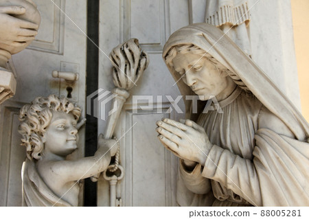 Detail of a mourning sculpture on a Mirogoj cemetery, Zagreb, Croatia Detail of a mourning sculpture on a Mirogoj cemetery, Zagreb, Croatia 88005281