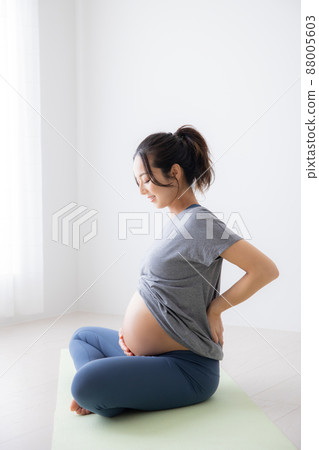 Maternity yoga image pregnant women 88005603