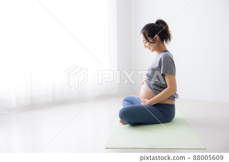 Maternity yoga image pregnant women 88005609