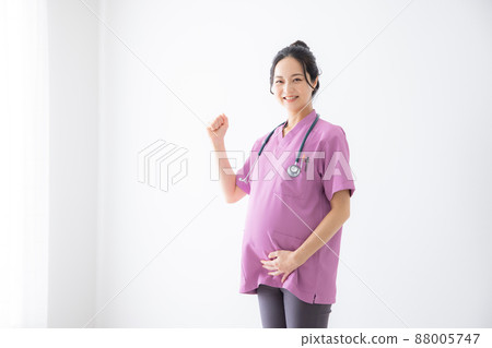 Nurse pregnant woman 88005747
