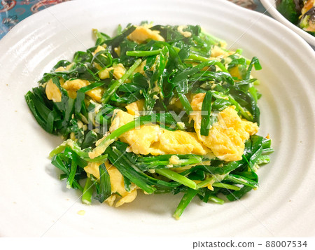 Chinese home-cooked garlic chives Chinese home-cooked garlic chives 88007534