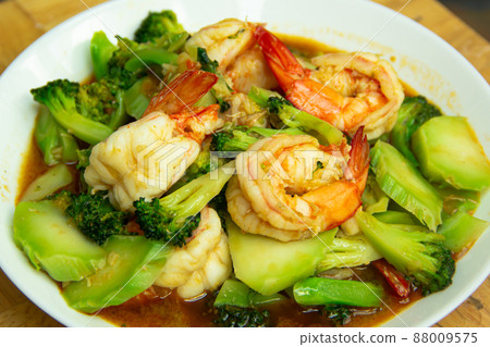 Stir Fried Broccoli with Shrimp Stir Fried Broccoli with Shrimp 88009575