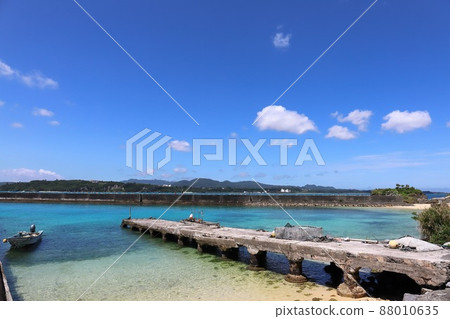 沖繩今歸仁古宇利漁港 88010635