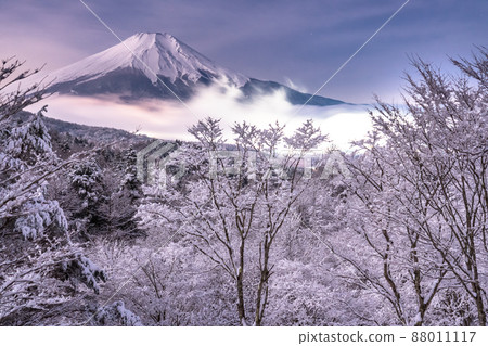 《山梨縣》冬天的富士山，20首降雪歌曲 88011117
