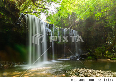 Nabegataki瀑布“新鮮的綠色/初夏”水簾風景2021(7月) Nabegataki瀑布“新鮮的綠色/初夏”水簾風景2021(7月) 88013155
