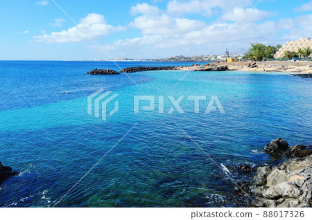 Playa Jablillo beach, in Costa Teguise, Lanzarote Playa Jablillo beach, in Costa Teguise, Lanzarote 88017326