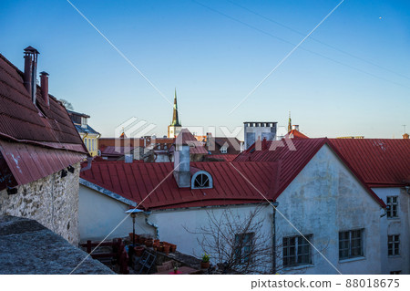Streets of the old city in Tallinn. Streets of the old city in Tallinn. 88018675