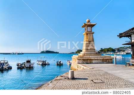 Tomonoura, Fukuyama City, Hiroshima Prefecture-Symbol of Tomonoura Nightlight- 88022405