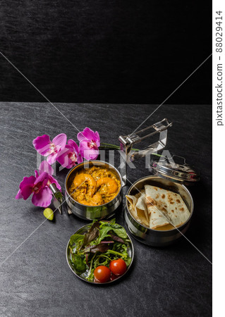 Typical Indian curry and Nan Typical Indian curry set Typical Indian curry and Nan Typical Indian curry set 88029414