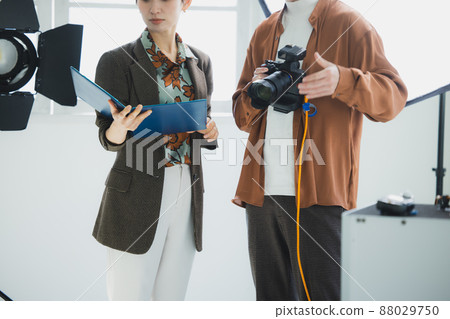 Photographer shooting 88029750