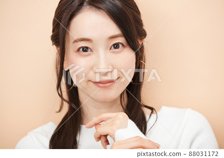 時尚美麗的女人 時尚美麗的女人 88031172