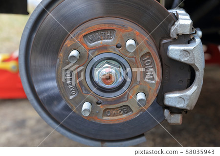 Car disc brakes (disc rotors, calipers) 88035943