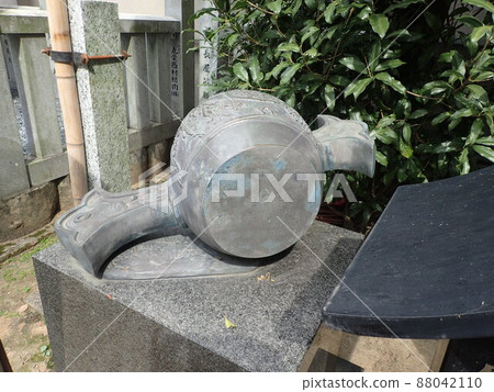 Kashimori Shrine, located in Wakamiya-cho, Gifu City, Gifu Prefecture, is also famous for Oda Nobunaga's Rakuichi Rakuza. 88042110