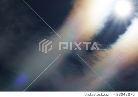 Exhilarating winter blue sky and rainbow-colored cirrus clouds ・ 220212pm Exhilarating winter blue sky and rainbow-colored cirrus clouds ・ 220212pm 88042876