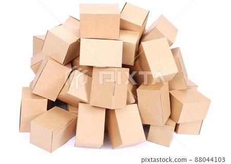 Heap brown cardboard boxes 88044103