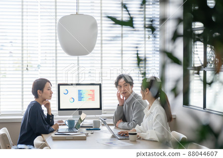 Business image team meeting office 88044607