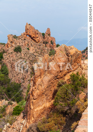 Summer mountain landscape with red rocks 88044847