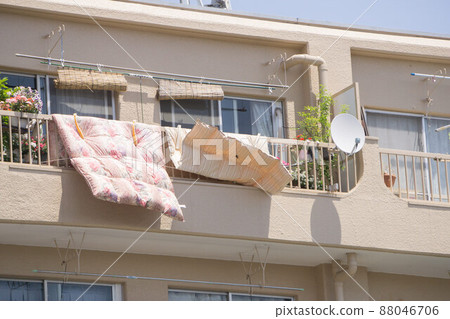 Dried mattress, veranda-style day 88046706