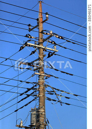 電纜和電桿 電纜和電桿 88046871