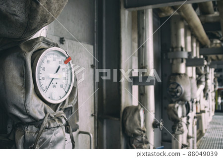 The pressure sensor is installed on the pipeline with thermal insulation 88049039