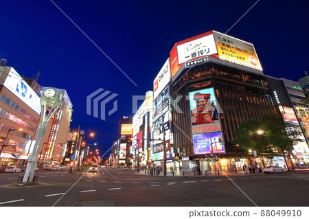 [Hokkaido] Night view of Sapporo Susukino intersection 88049910