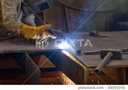 Plasma cutting steel plate 88050348
