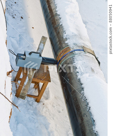 Radiography of welded joints of pipelines in winter conditions 88050941
