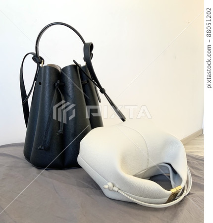 Leather handbag Leather handbag 88051202