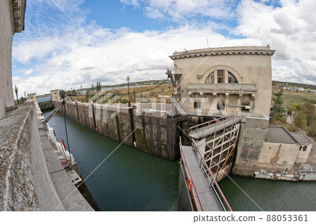Empty airlock sluice of Volgo-don shipping canal is prepared to receive the barge Empty airlock sluice of Volgo-don shipping canal is prepared to receive the barge 88053361