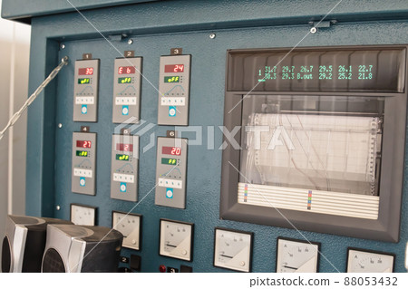 Control panel apparatus for heat treatment of welded joints Control panel apparatus for heat treatment of welded joints 88053432