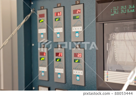 Control panel apparatus for heat treatment of welded joints Control panel apparatus for heat treatment of welded joints 88053444